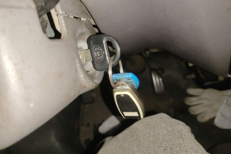 Used CHANGAN KUAYUE V3 2017 1.2L Box-Type Truck DK12-10