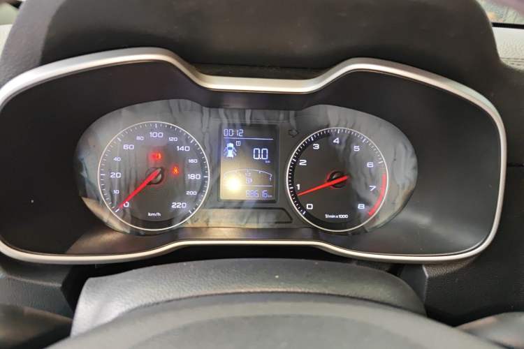 Used MG ZS 2017 1.5L Manual Luxury Edition Instrument Cluster