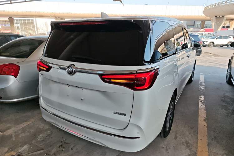 Used Buick GL8 2021 ES Land Cruiser 653T Luxury Edition Rear Right 45 Deg