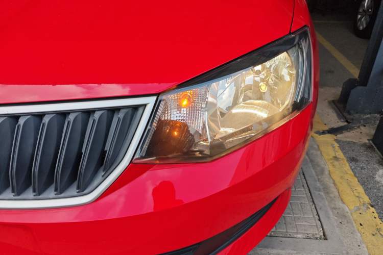 Used Skoda Fabia 2016 1.4L Automatic Car Enjoy Edition
