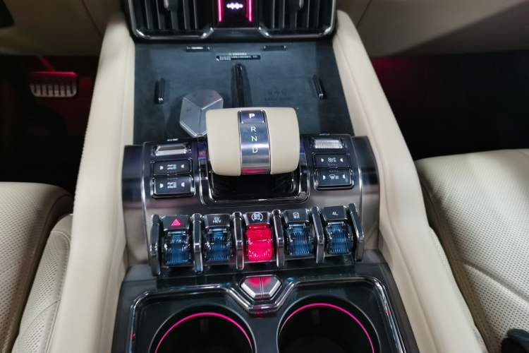 Used Formula Leopard 8 2025 Smart & Brave Flagship Edition 7 Seats