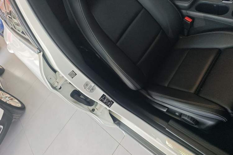 Used Mercedes-Benz GLA 2016 GLA 200 Sport Edition Right Front Seat