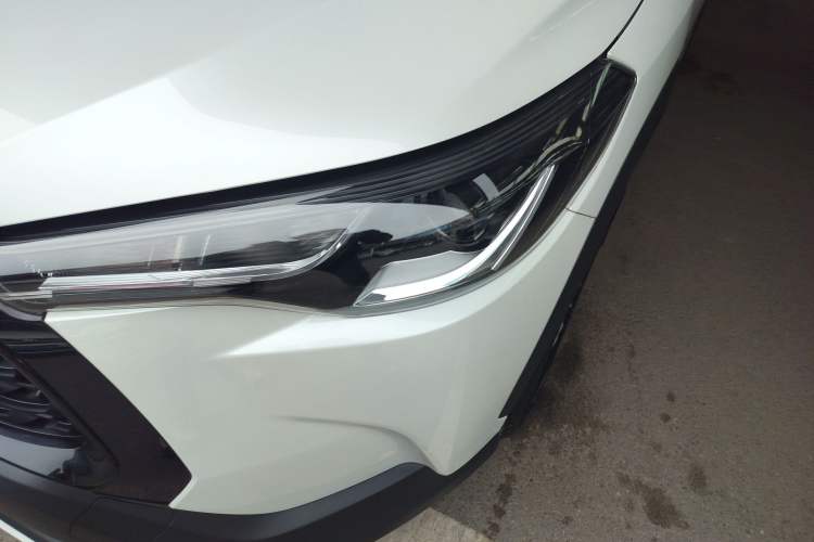 Used Toyota Corolla Cross 2024 2.0L Elite Edition Left Front Headlight