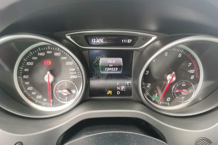 Used Mercedes-Benz GLA 2017 GLA 200 Sport Edition Instrument Cluster