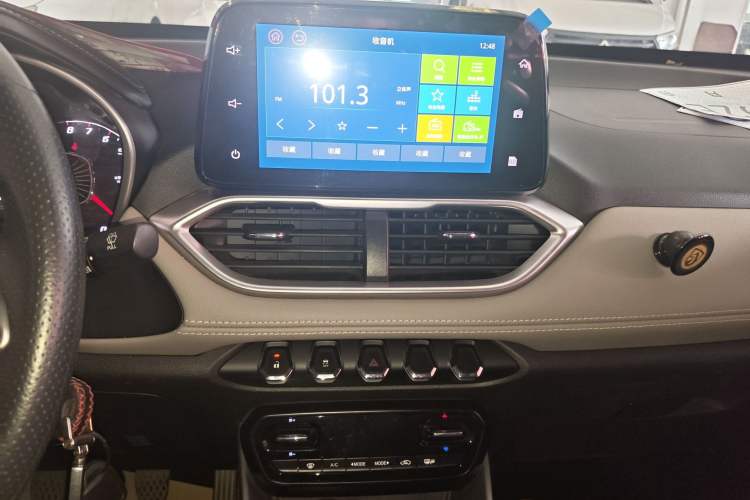 Used Baojun 510 2017 1.5L Manual Fashion Model
