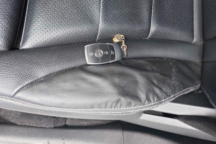 Used Mercedes-Benz C-Class 2019 C 180 L Fashion Edition Sport Version Vehicle Key