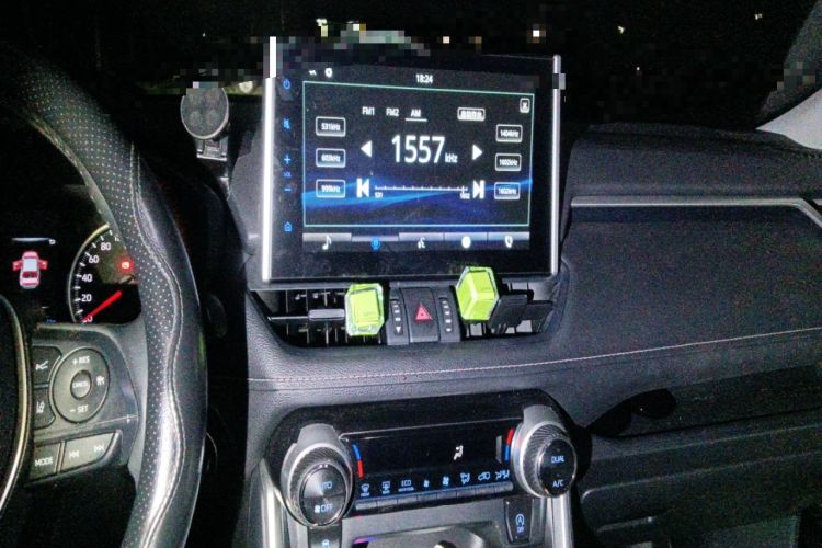 Used Toyota Wildlander 2022 2.0L CVT Two-Wheel Drive Luxury PLUS Edition Audio And AC Panel