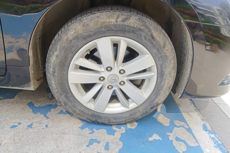 Used Nissan Teana 2011 2.5L XL Advanced Edition Right Front Wheel Hub