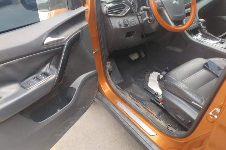 Used MG GS 2015 1.5TGI TST Luxury Edition Driver Seat