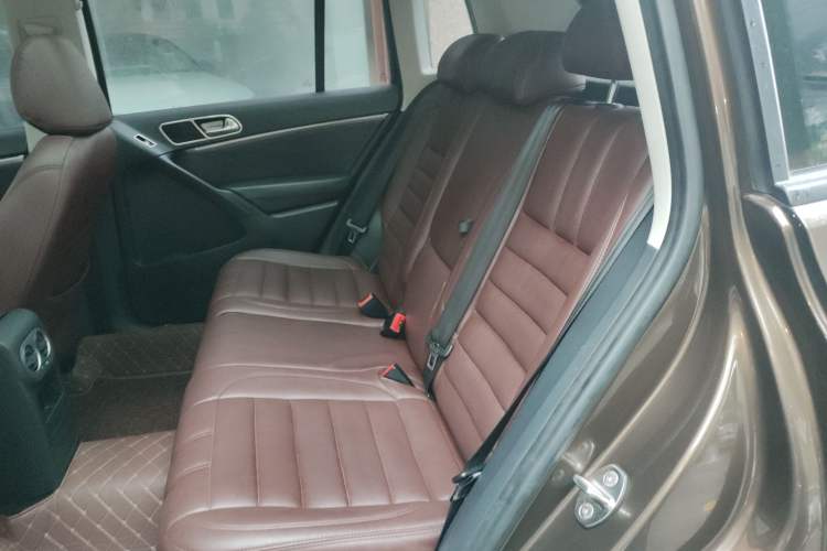 Used Volkswagen Tiguan 2015 1.8TSI Automatic All-Wheel Drive Style Vision Edition Left Rear Seat