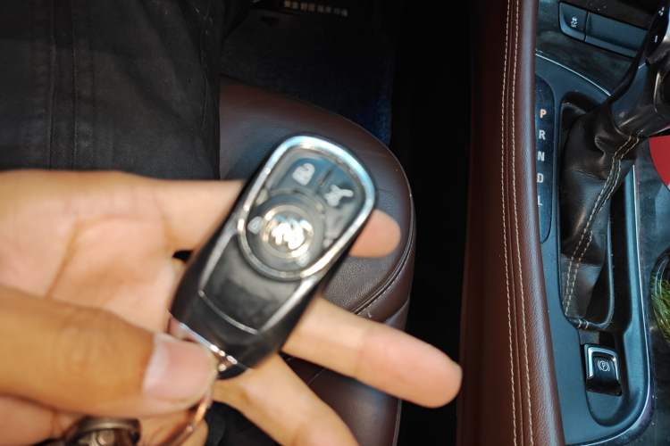 Used Buick Envision 2014 28T Four-Wheel Drive Elite Model Vehicle Key