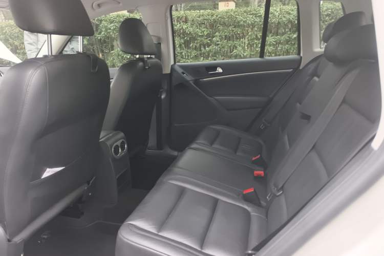 Used Volkswagen Tiguan 2013 1.8 TSI Automatic Two-Wheel Drive Comfort Edition Left Rear Seat