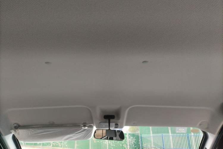 Used Wuling Yangguang 2025 Model 400km Bus Edition—Comfort Edition Headliner