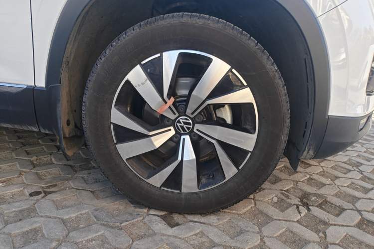 Used Volkswagen Tayron 2022 280TSI Two-Wheel Drive Luxury Smart Connectivity Version Right Front Wheel Hub