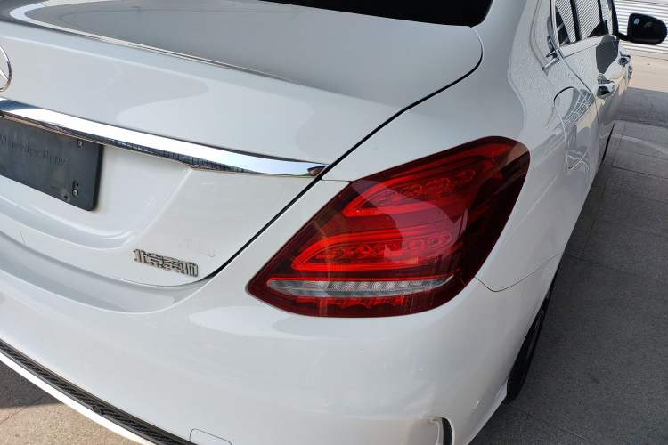 Used Mercedes-Benz C-Class 2016 C 180 L Sport Edition Right Rear Taillight