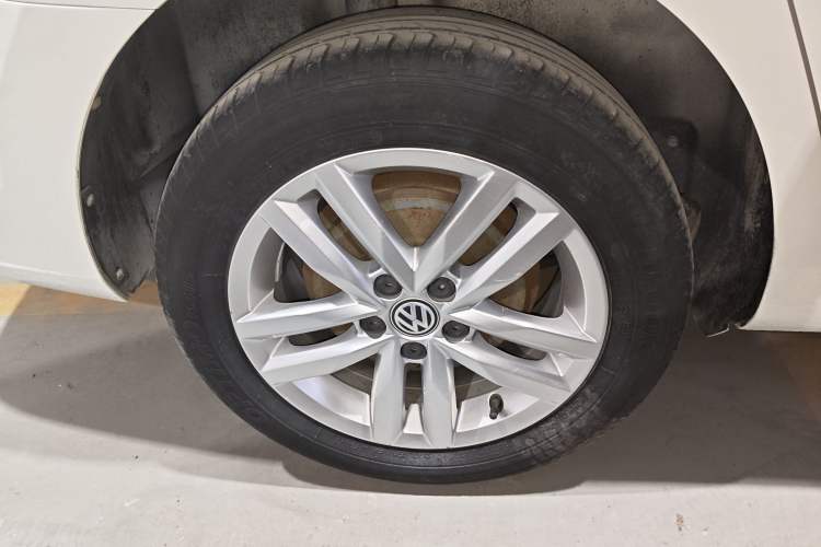 Used Volkswagen Jetta 2019 Dream Edition 1.4L Manual Fashion Version