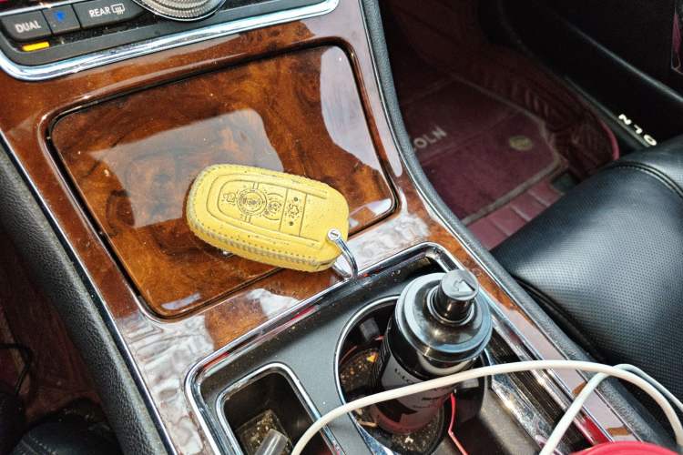 Used Lincoln Continental 2018 2.0T Two-Wheel Drive Deluxe Edition
