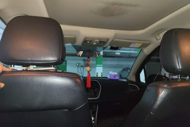 Used Suzuki S-Cross 2014 1.6L CVT Two-Wheel Drive Elite Version Headliner