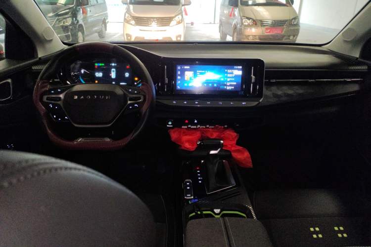 Used Baojun RM-5 2019 1.5T CVT Elite Version with 24-Hour Online Service 6 Seats Center Console