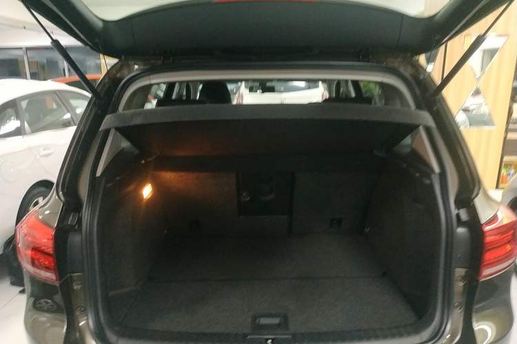 Used Volkswagen Tiguan L 2015 1.8TSI Automatic Two-Wheel Drive Luxury Model