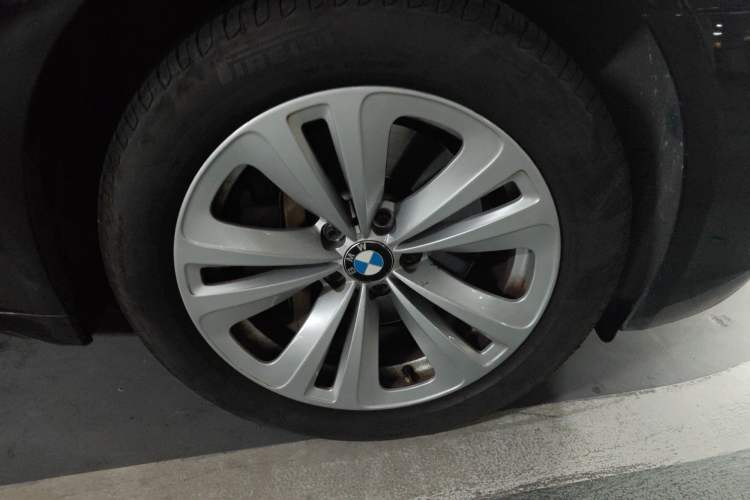 Used BMW 7 Series 2009 730Li Leading Model Right Front Wheel Hub