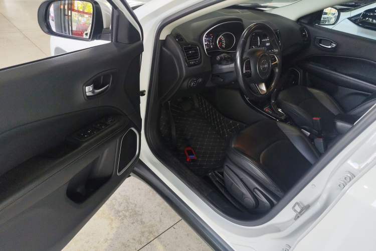 Used Jeep Compass 2019 220T Automatic Family Edition