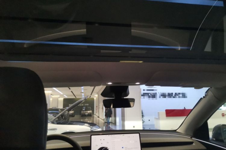 Used Tesla Model Y 2025 Rear-Wheel-Drive Version Headliner