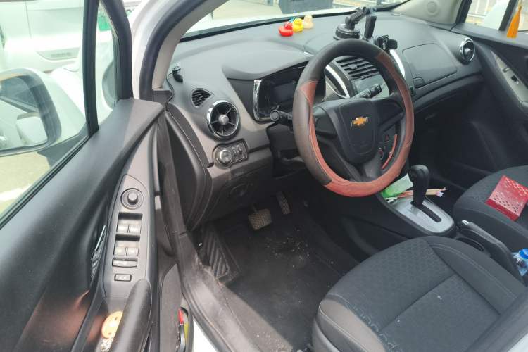 Used Chevrolet Trax 2016 1.4T Automatic Two-Wheel Drive Comfort Version with Sunroof
