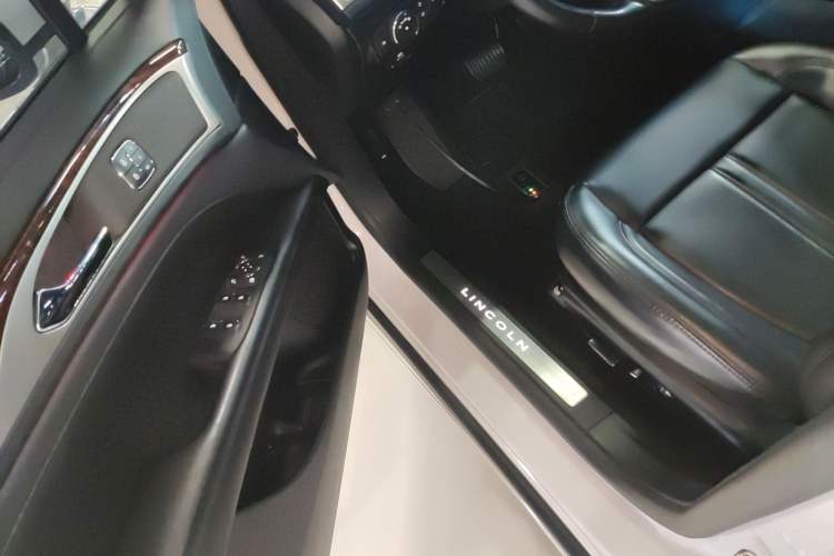 Used Lincoln MKZ 2020 2.0T Deluxe Edition