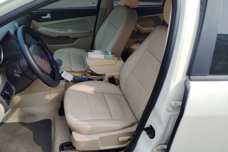 Used Ford Focus 2013 Sedan Classic 1.8L Manual Base Model