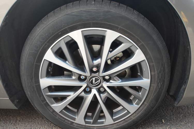 Used Lexus ES 2023 200 Excellence Edition