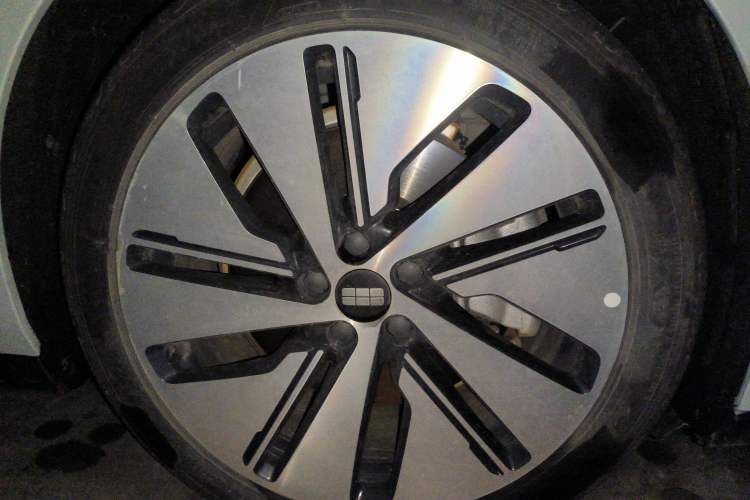 Used Geely Galaxy E8 2024 550 km Range Rear-Drive MAX
