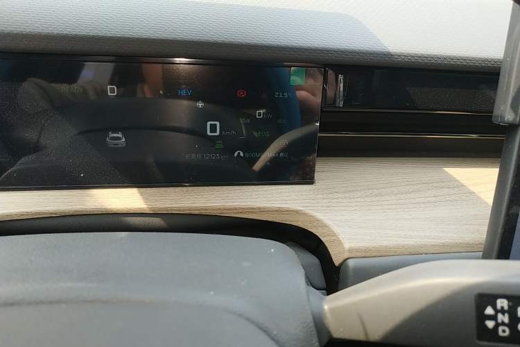 Used JETOUR Shanhai L6 2024 1.5TD DHT MAX
