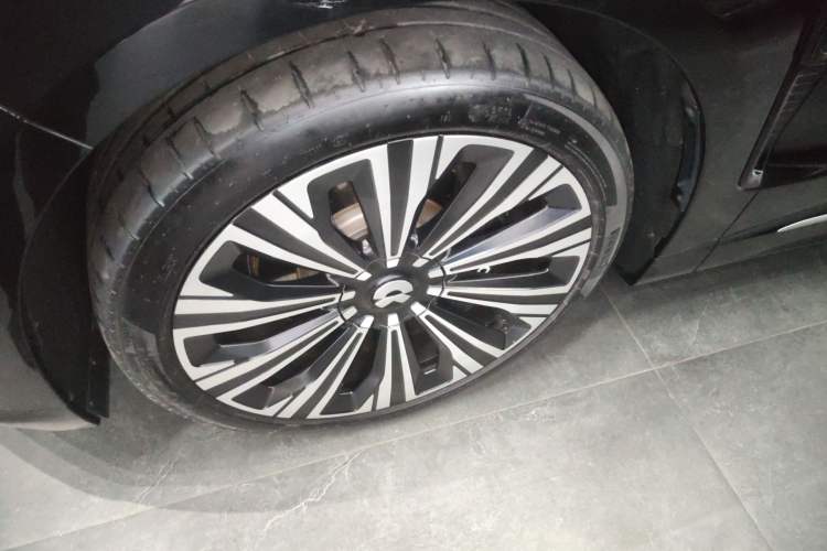 Used Nio ET9 2025 100kWh Signature Edition
