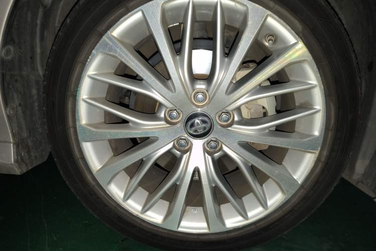 Used Toyota Camry 2019 2.5G Luxury Edition China VI Standard Right Front Wheel Hub