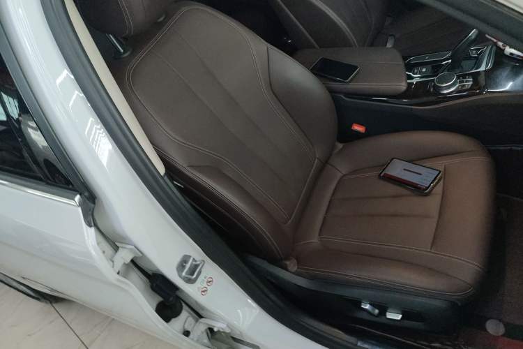 Used BMW 5 Series 2020 525Li Luxury Package
