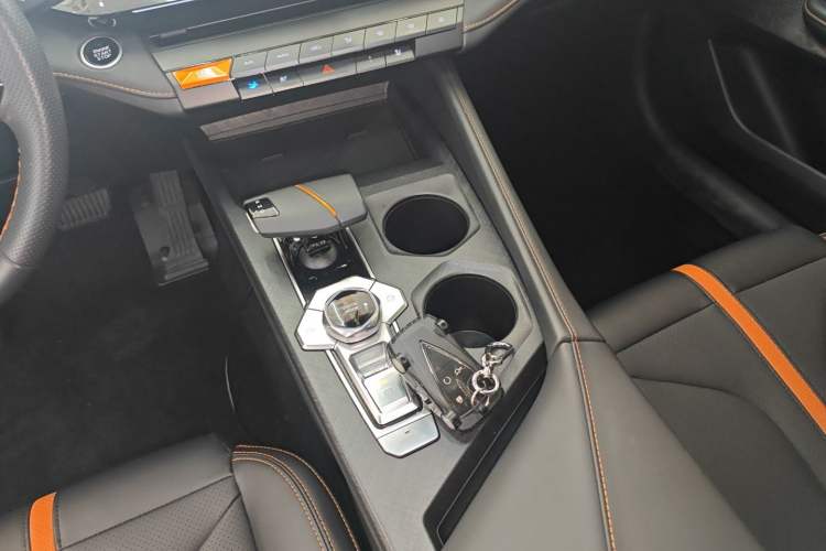 Used CHANGAN UNI-V 2024 1.5T Prestige Edition
