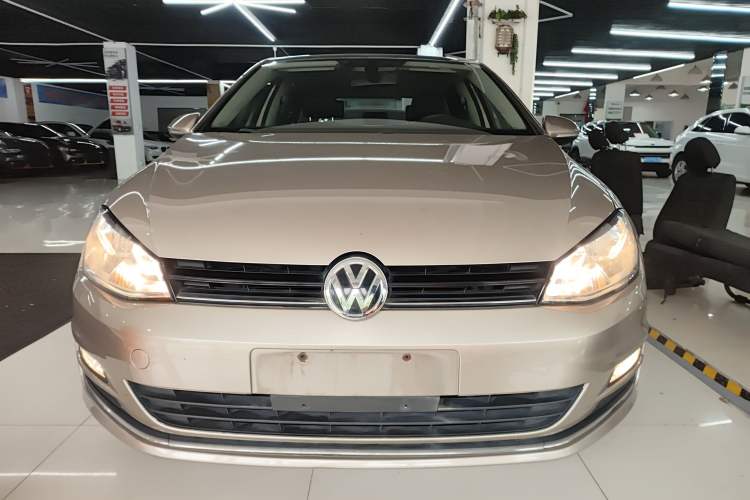 Used Volkswagen Golf 2014 1.4TSI Automatic Luxury Model Front