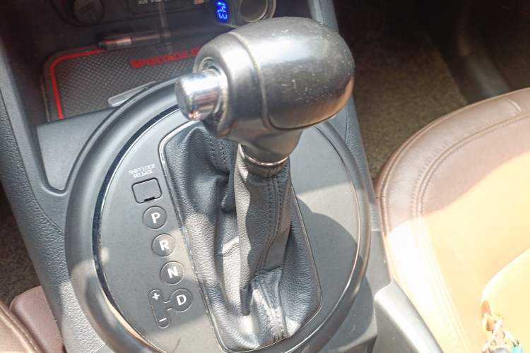 Used Kia Sportage R 2014 2.0L Automatic Two-Wheel Drive GLS Trim
