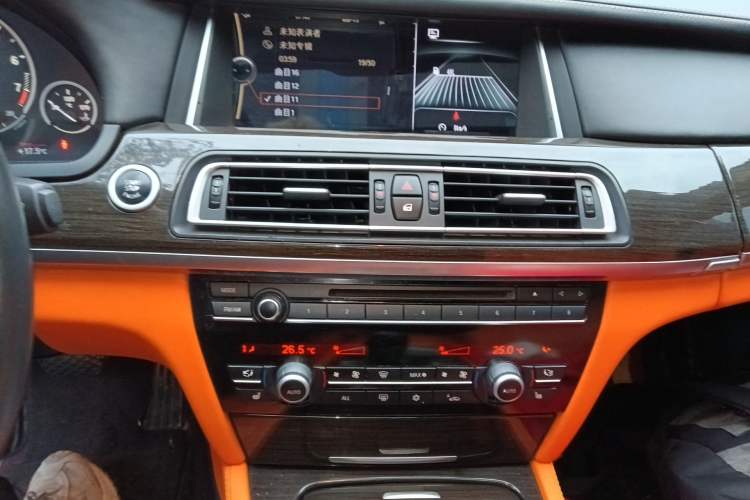 Used BMW 7 Series 2011 730Li Elegant Model
