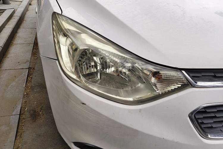 Used Chevrolet Sail 2016 Sail 3 1.3L Manual Comfort Sunroof Edition Right Front Headlight