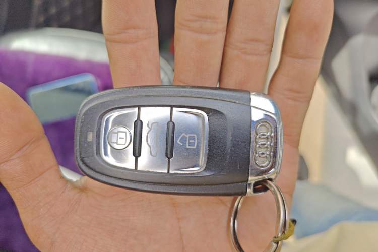 Used Audi Q5 2012 2.0TFSI Technology Model Vehicle Key