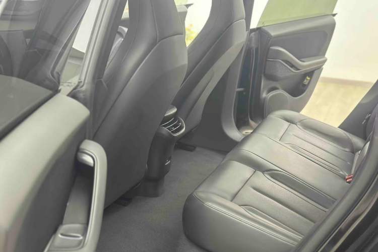 Used Nio ET5T 2023 100kWh Touring Left Rear Seat