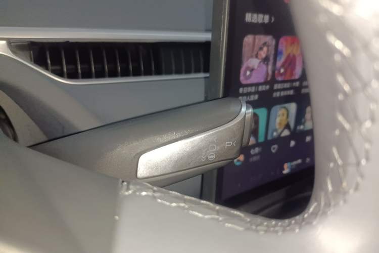 Used XPeng MONA M03 2025 600 with Ultra-Long Range Max Gear Lever