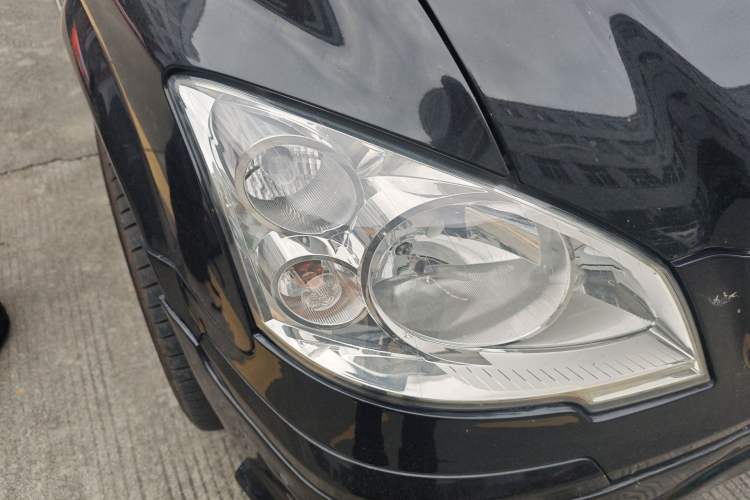 Used Mercedes-Benz Vito 2013 3.0L Elite Edition Right Front Headlight