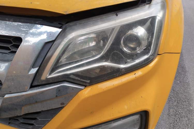 Used Isuzu JLM 2020 2.4T 4x4 Gasoline Leading-Edge GuoVI Ruimai S Standard Wheelbase 4K22D4T
