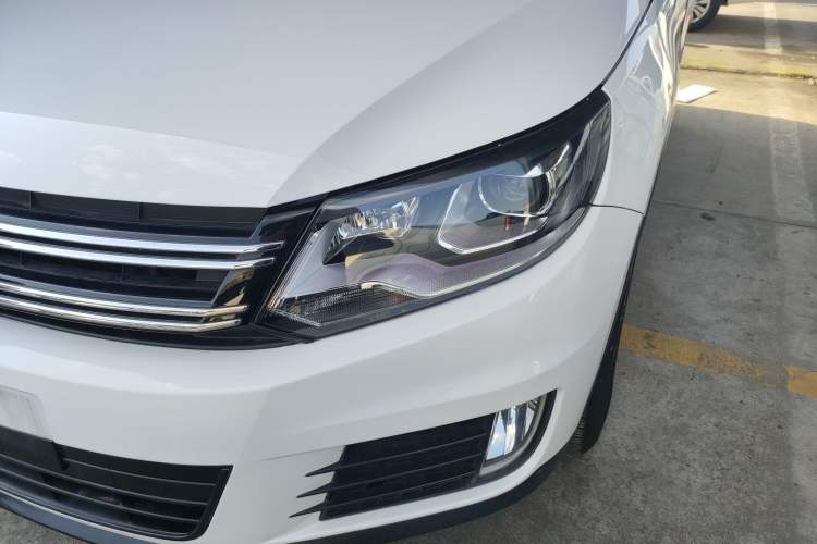 Used Volkswagen Tiguan 2015 1.8TSI Automatic Two-Wheel Drive Trend Edition Left Front Headlight