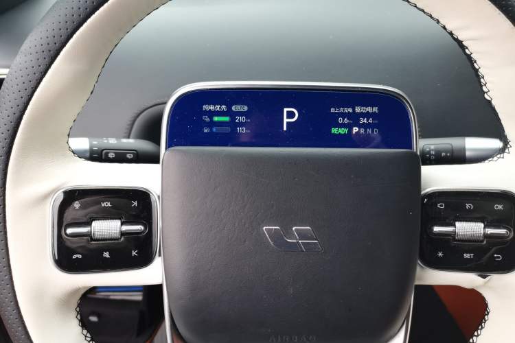 Used Li Auto L8 2023 Pro Model
