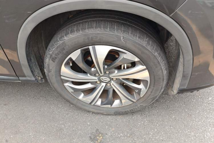 Used GAC Trumpchi GS4 2020 270T Automatic Smart Connectivity Edition Right Front Wheel Hub