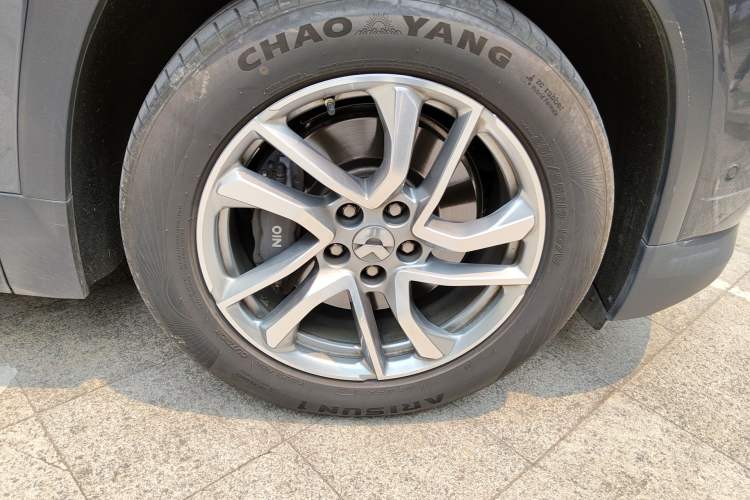 Used Nio ES6 2020 420 km Sport Edition Right Front Wheel Hub